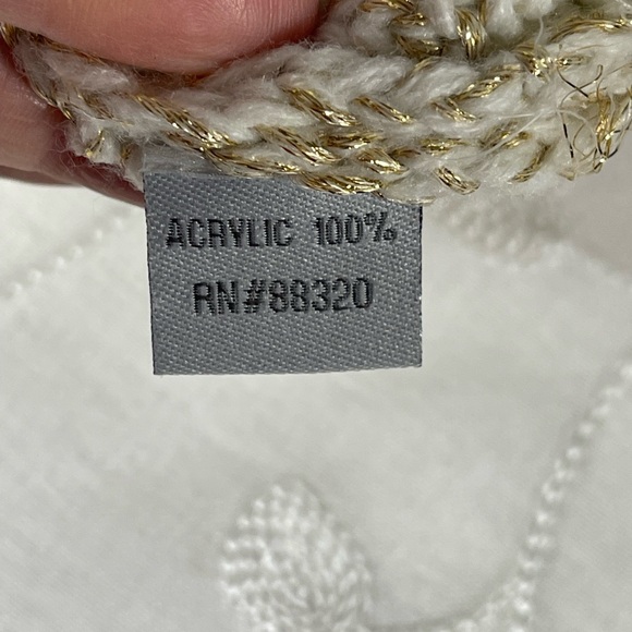 CC Exclusive Women’s Ivory Gold Knit Beanie Winter Hat Toboggan NWOT - Picture 8 of 8